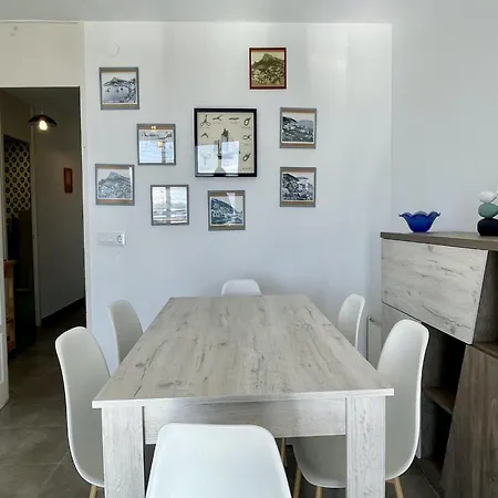 Apartment Rocamaura Ii 2-9 *